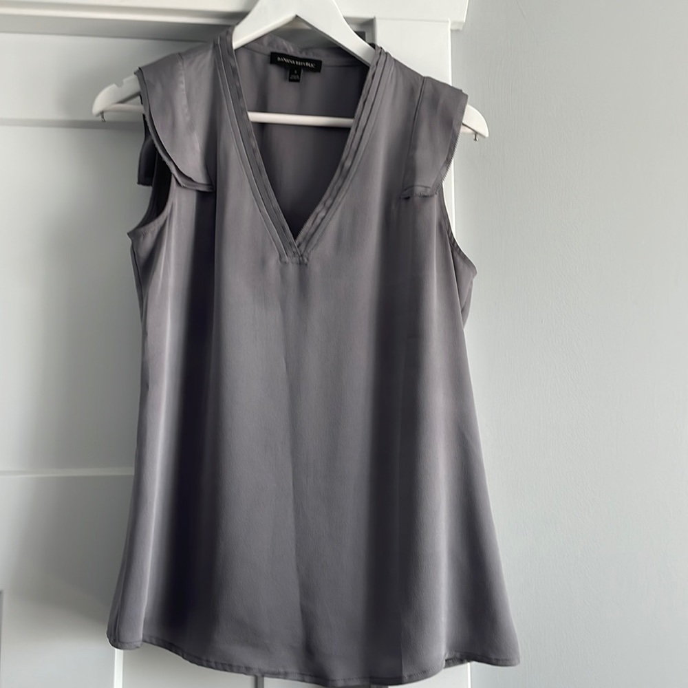 Banana republic grey blouse.  Size S